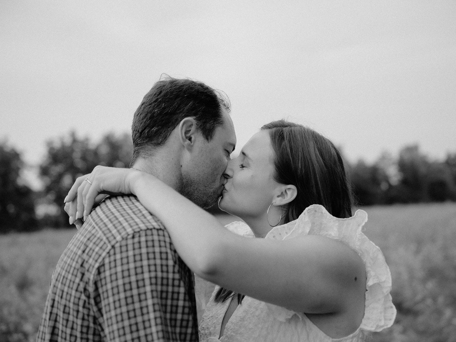 summer engagement photography session in arkansas